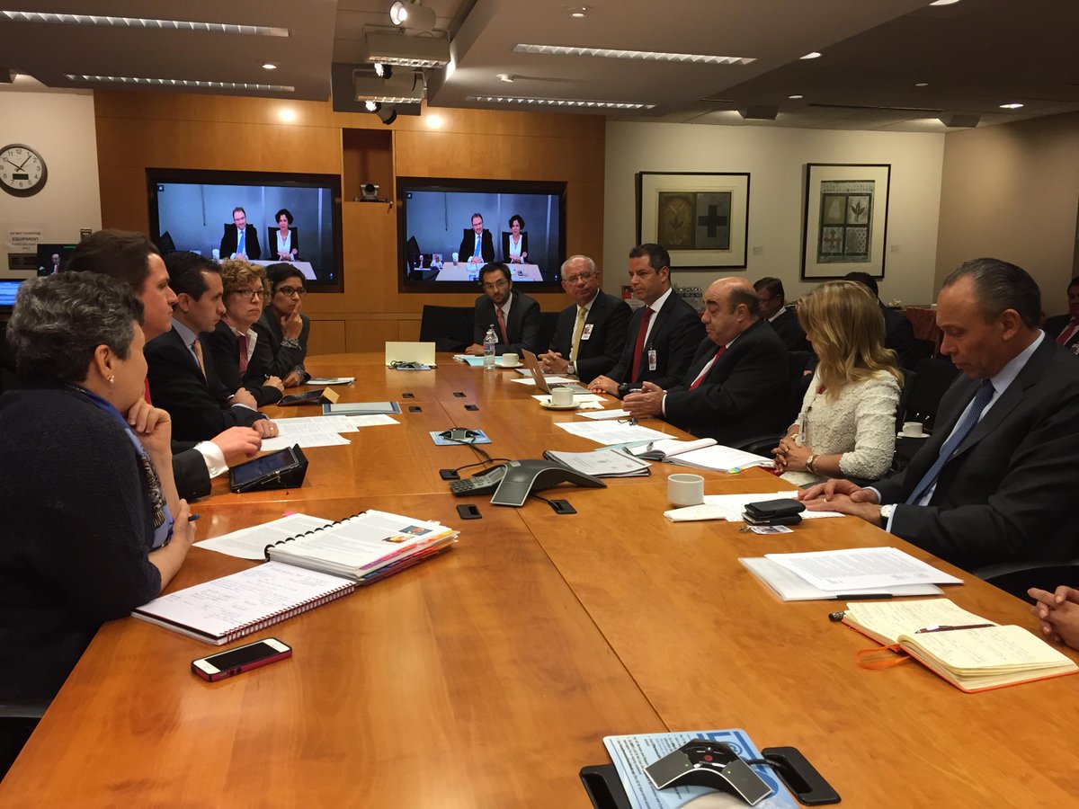 SEDATU_mx's tweet photo. Con el @BancoMundial se alcanzaron diferentes acuerdos para ampliar los programas de vivienda y desarrollo urbano http://t.co/katDP8nbOb