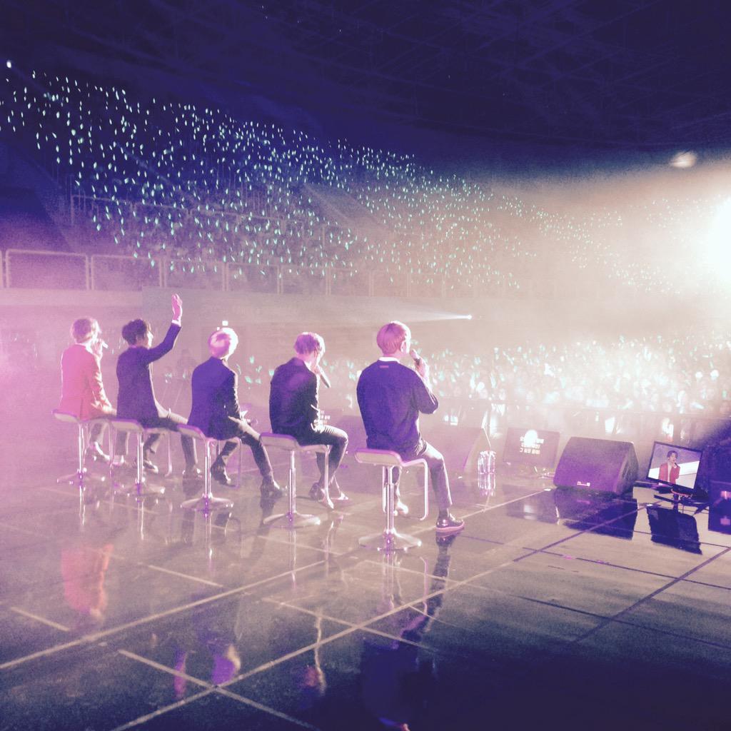 gagjidol's tweet photo. @skehehdanfdldi 뉴나 성공한 덕후로 학계에 보고될 날이 머지않았다 으하하하하핳하하하하하하 http://t.co/to6xDrZM2I