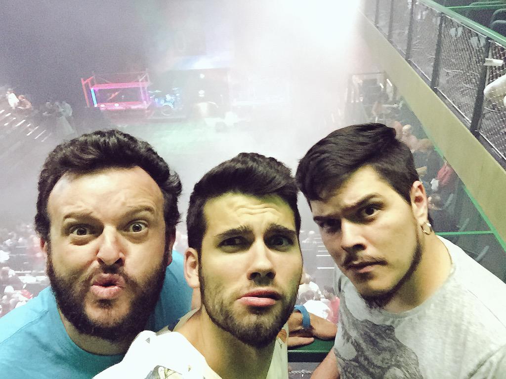 ImproVivencia's tweet photo. Empieza la final del catch del #FESTIM015 @Impromadrid http://t.co/fjt9ft0npz
