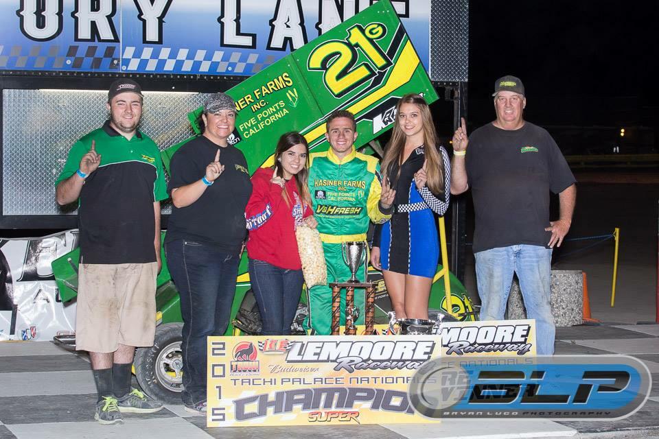 Walkapedia_'s tweet photo. @MichaelFaccinto continues his dominant streak as he wins the "Tachi Palace Nationals" title &amp; fourth straight race! http://t.co/iMZoqtVBX1
