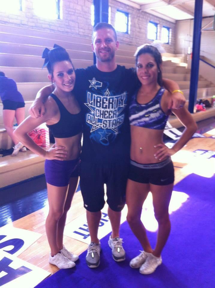 Danni_LCLM's tweet photo. Happy birthday to one of my favorite people of all time! I hope you have a fantastic day!! @dbenjamin711 http://t.co/LNbgirsXoV