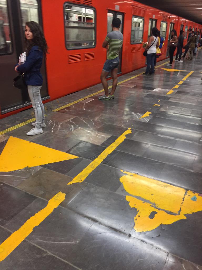 muxemx's tweet photo. Cositas ricas en el #metrodf #piernudos #sabroso #Gay #hot #MamandoCulo #QueRico #RicoCulo #Goloso #SexoEntreMachos http://t.co/7HY0rtwTpb