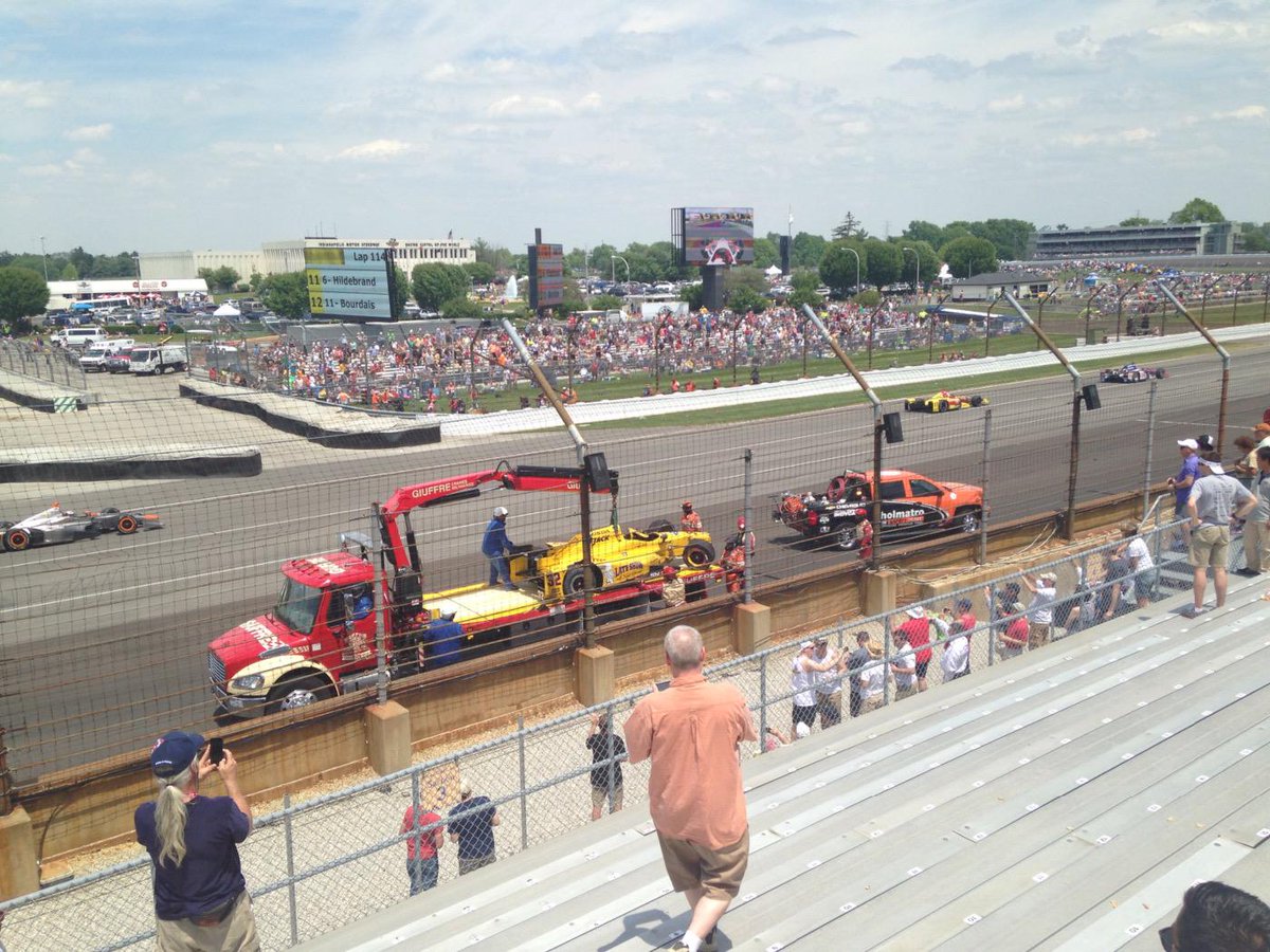 ToddShriver's tweet photo. Oriol Servia-Ed Carpenter accident. Too bad to see Letterman tribute car out of the race @IMS #Indy500 http://t.co/pMdHkNE34t