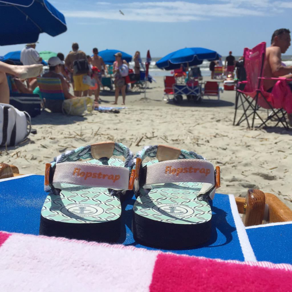 flopstrap's tweet photo. sunday funday in iop #flopstrap #sundayfunday #flipflops #beach #sunshine #coast #ocean #surf #iop #weekend #itson http://t.co/M1foCuEXoQ