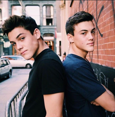 yourboycrush's tweet photo. Dolan Twins http://t.co/4VDzFMqZyg