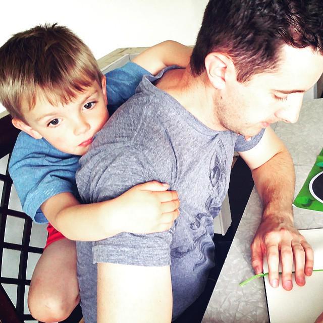 jillreed_'s tweet photo. So our kids really like being with us. A lot. -j #qualitytime #elliotgraham #lifeofreeds #raisingupreeds http://t.co/pnW4HNQslN