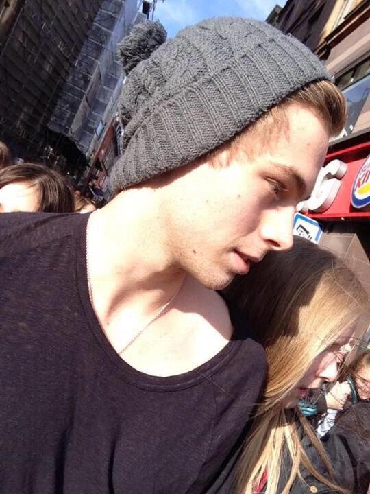 adoreaboutluke's tweet photo. luke's sideprofile, he is so precious how http://t.co/KQZwXrKC5z
