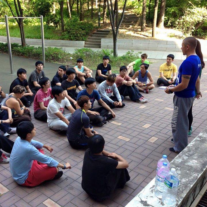 Parkour is alive and well in South Korea! 

Stephane Vigroux here leading the 24 participants of our ADAPT Level 1 …