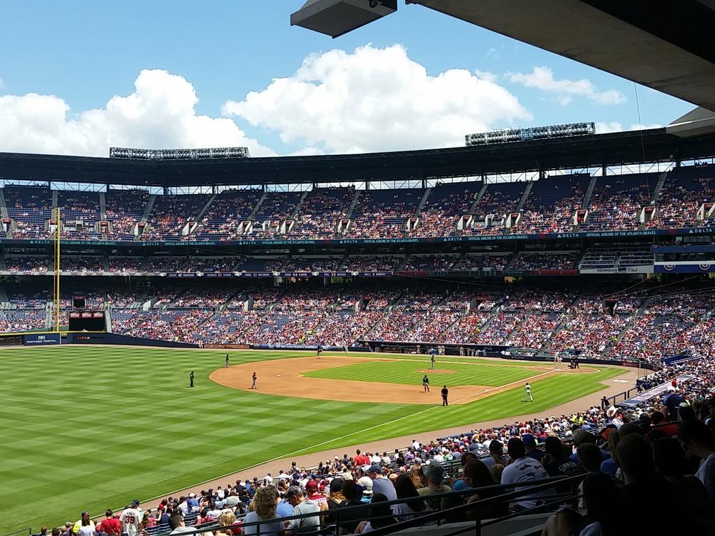Fox5Kaitlyn's tweet photo. Couldn't ask for a better day or better seats. Go @braves #SundayChop http://t.co/C8KZQbX90H
