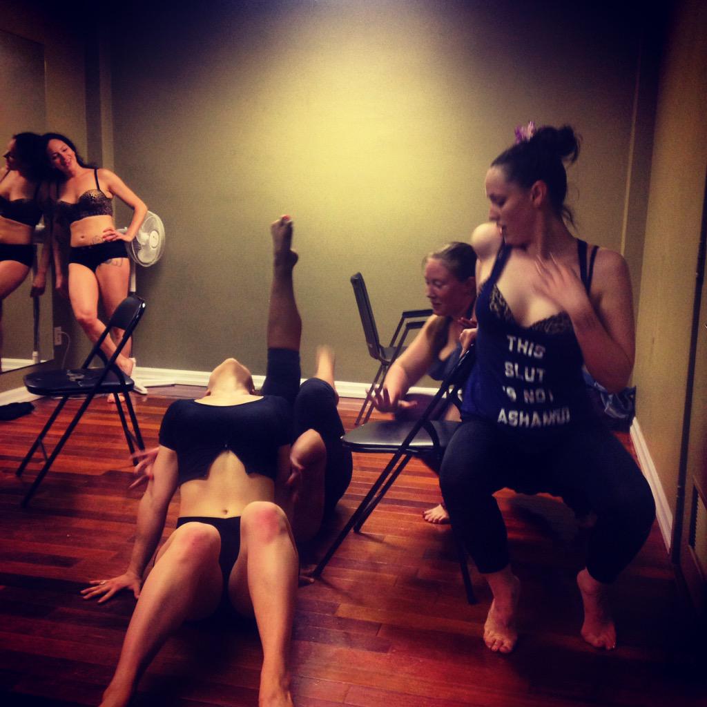 TBTCollective's tweet photo. Playtime in "Chair Dance" #TalkAndTease http://t.co/62ISCcnWB8