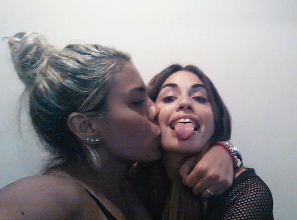 TE❤ <a href="/laIjespos/">Lali Espósito</a>