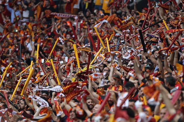 OOOOOOLEEEEEEEEY OLEY OLEY OLEEEEEEEYYYYY
ŞAMPİYON CİM BOM BOM !