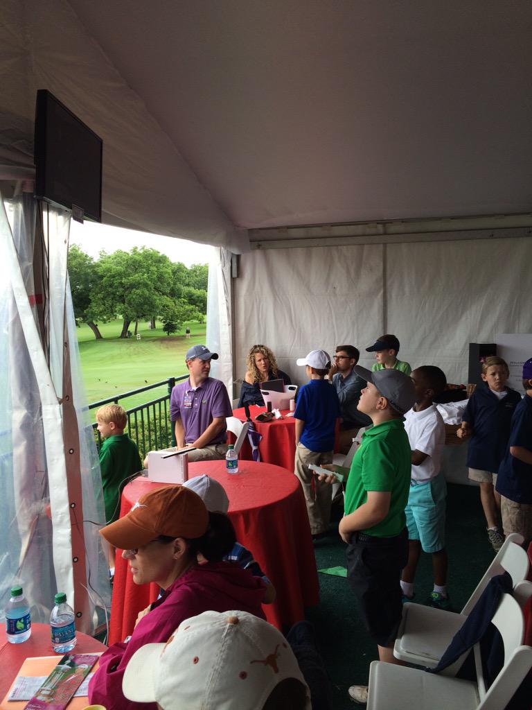 Wesley_Null's tweet photo. The Henry House Hideaway @CrownePlazaInv rocks!  Thank you @jjhenrygolf I am a new fan of yours! @CorbinNull http://t.co/BjWRFMztdE