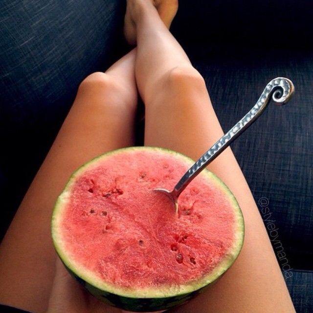 Baeteas's tweet photo. Melon time🍉 http://t.co/xBQcaZSDqV