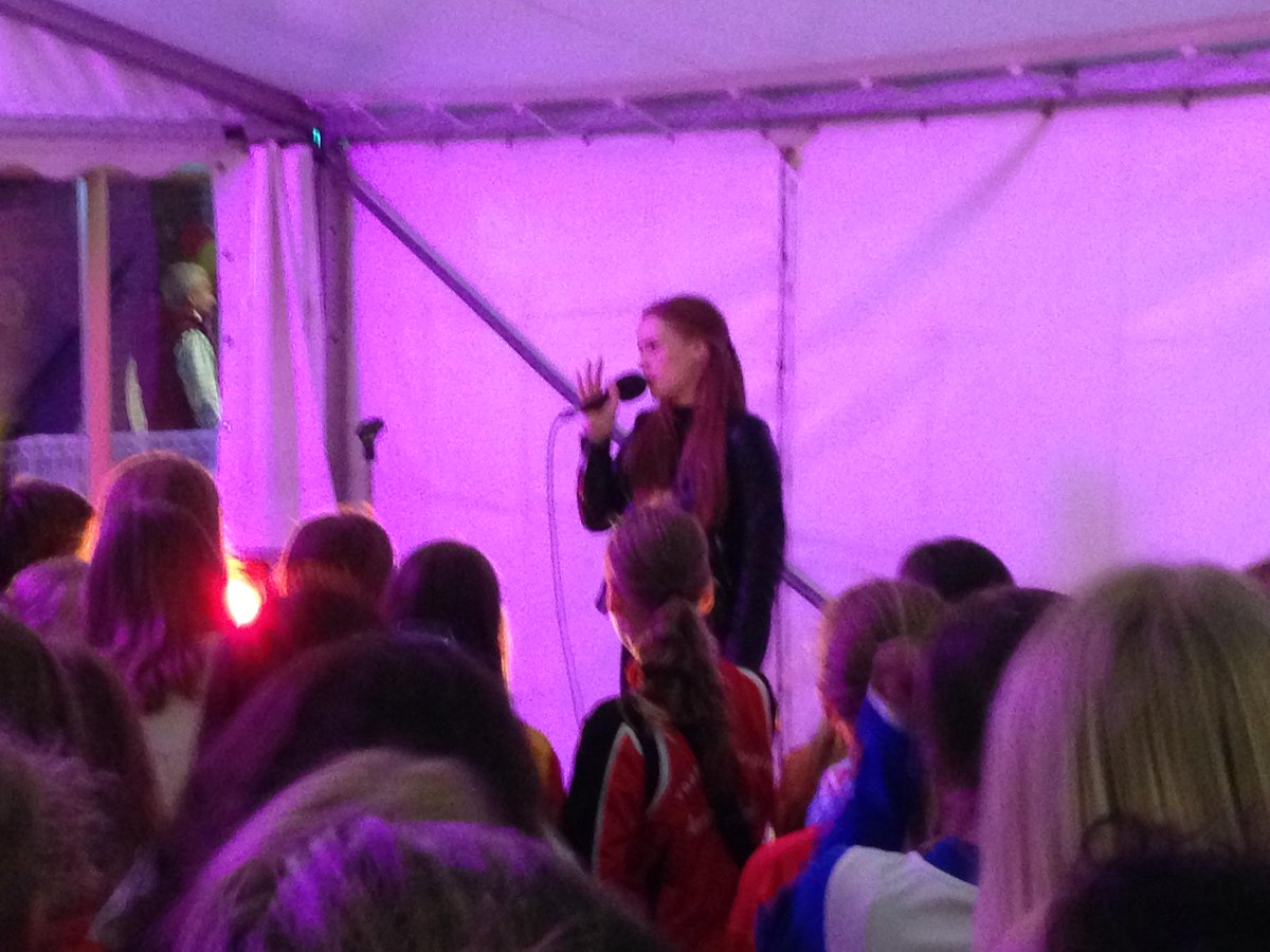 Erremuucup's tweet image. Meer foto's van de zeer geslaagde girls-night zien? Ze zijn te bekijken via: vvarnemuiden.nl/?id=511.