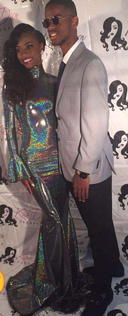 Ambitions_Found's tweet photo. More from last night #Flowerprom2k15 http://t.co/0yLNsL53Tc