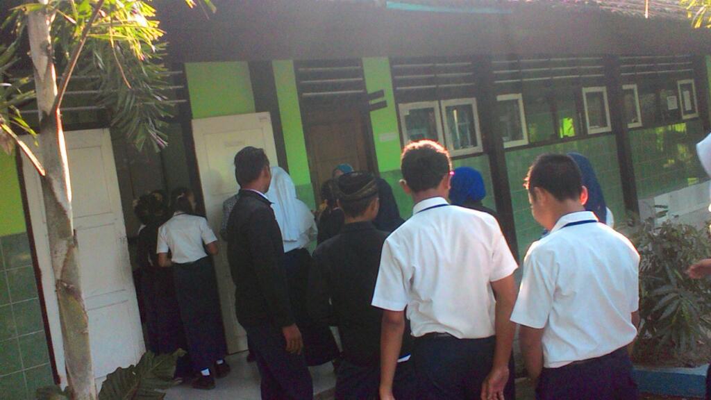 smpndubang's tweet photo. UKK Mulai Pagi ini,,,,,,,
SEMOGA BERKAH Awal sampai akhir...... http://t.co/Vify2a71Jd