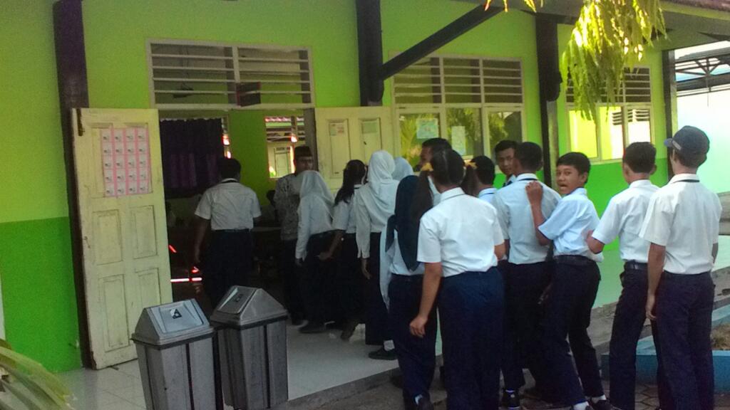 smpndubang's tweet photo. UKK Mulai Pagi ini,,,,,,,
SEMOGA BERKAH Awal sampai akhir...... http://t.co/Vify2a71Jd