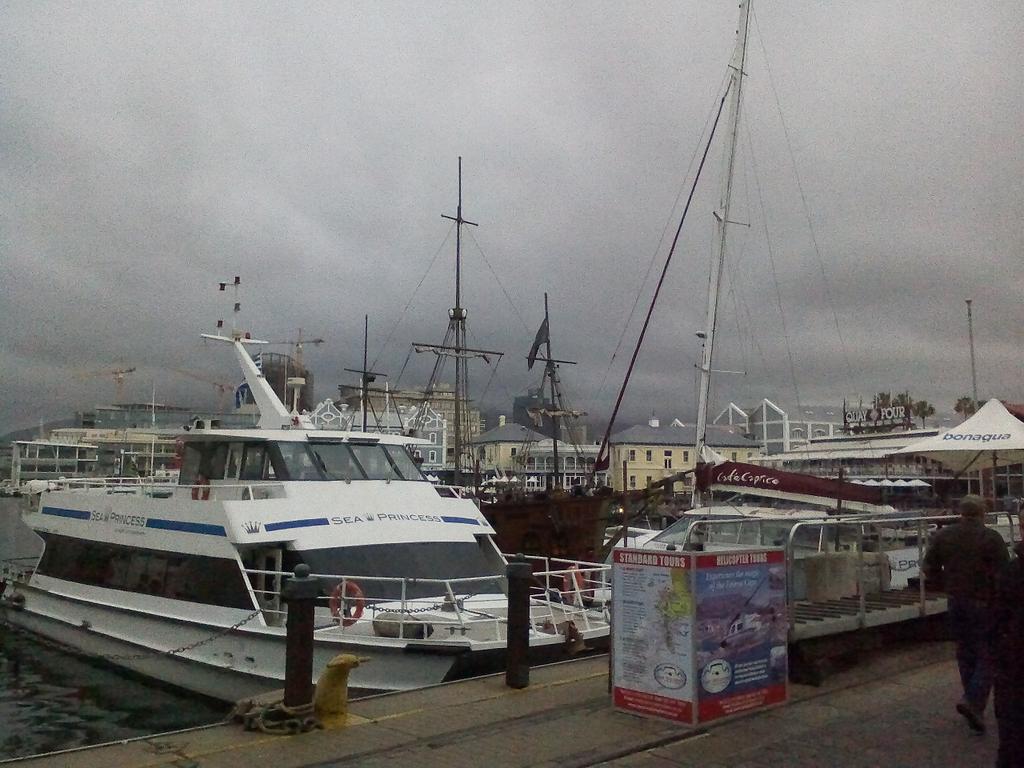 Kwathlano's tweet image. .@accuweather says #capetown will be #wintery but #joburg #sunny this wk! 🌎😆 #travel (Pics @jamescapetown @jacodif)