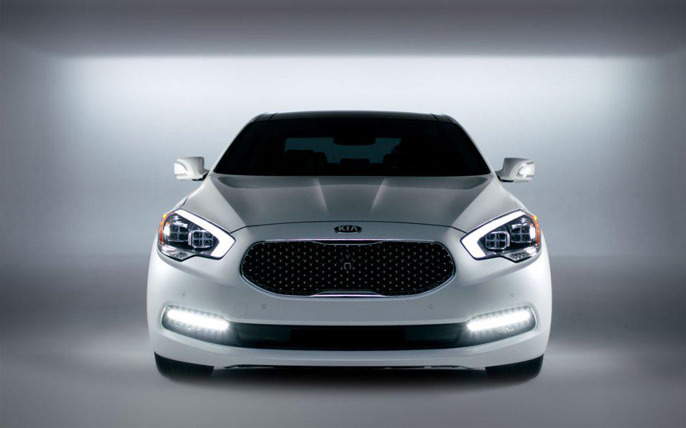 Edmarkauto's tweet photo. Challenge the luxury you know in the 2015 Kia #K900 #EdmarkKia http://t.co/pLBMWhbISM http://t.co/BPeCrfqSTa