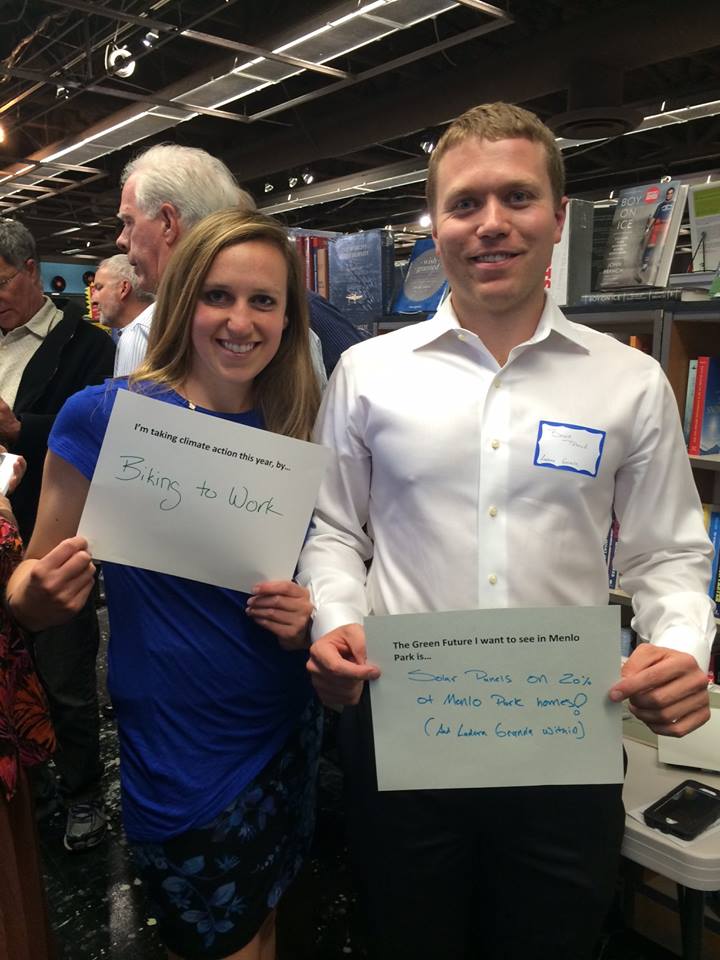 FreeSolarGuide's tweet image. The green future I want to see in Menlo Park, California is...

"Solar Panels on 20% of Menlo Park Homes"