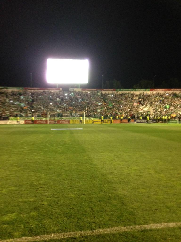RealBetis's tweet photo. Rafa Serna canta el himno de nuestro centenario con todo el Estadio http://t.co/oVEXYc4KHY