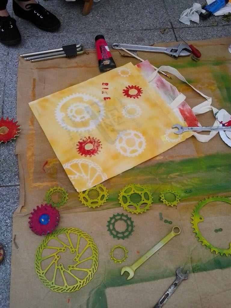 Špinka 🐱🚲🌈 tweet media