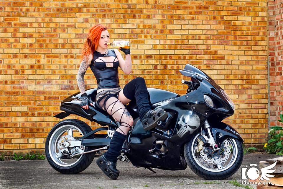 B_Pocalypse's tweet photo. #Turbobusa action with #DanielAnderson @TattooSociety13 @RebelInkMag #bikesandbitches #inkedgirls #bikeporn #turbo http://t.co/Gx8wUQPQRT