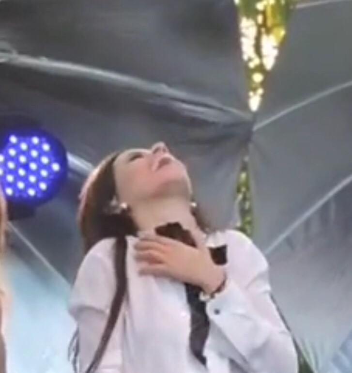 volcanicseason's tweet photo. “@laurenzup: @MTV stop trying to make fifth harmony happen. it's not going to happen. #EMAs2014” http://t.co/xl8x6zympJ