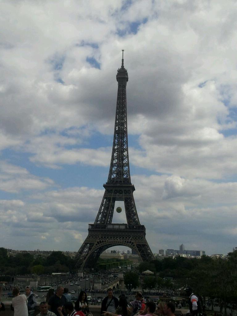 SMCC_Paris2015's tweet photo. All the students and staff climbed what felt like a million steps up to the second floor! http://t.co/bK0szEFOfc
