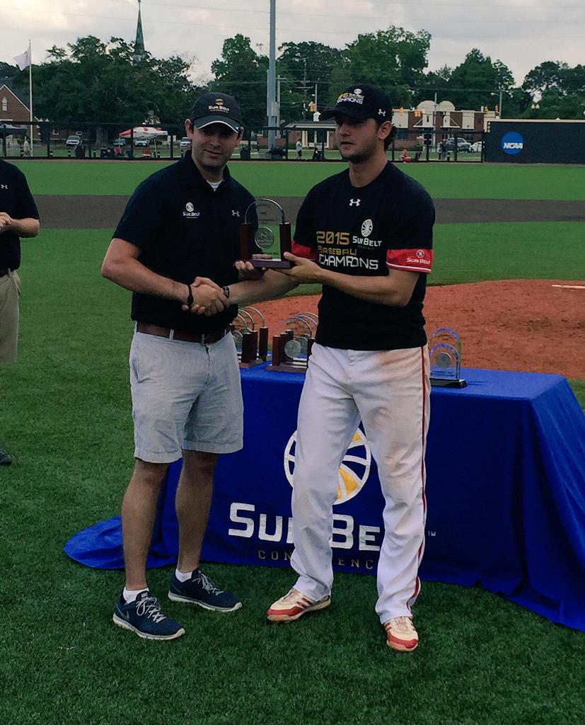RaginCajunsBSB's tweet photo. RP Dylan Moore, OF Kyle Clement and SP Gunner Leger named the SBC All-Tournament Team. #GeauxCajuns http://t.co/eywb3GmMfg
