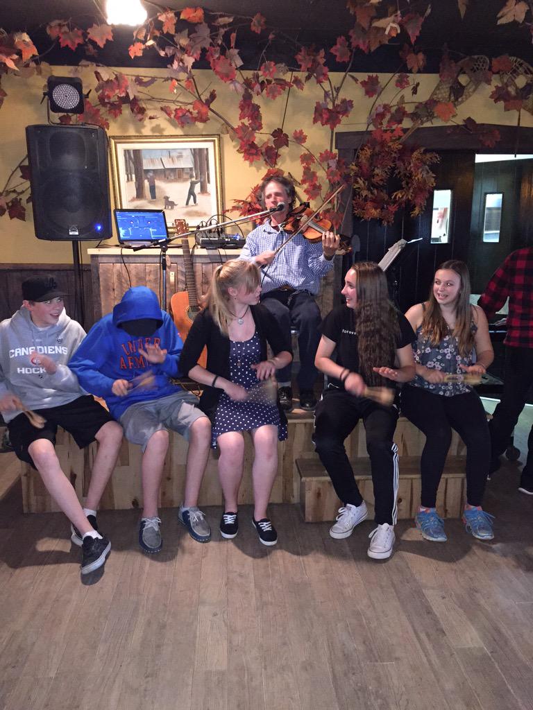 cbLRSD's tweet photo. Rocking out at la Cabane à sucre! #cbstudents #cbLRSD http://t.co/S96kwm0IVI