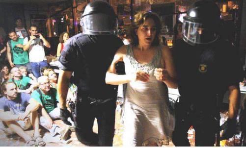 Ada Colau, activista (conocidísima labor en plataforma contra desahucios). Hoy, Alcaldesa de Barcelona. Emociona