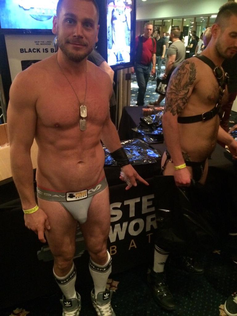 GPScort's tweet photo. Getting directions from @HansBerlinxxx at the @SteamworksCHI booth #IML2015 http://t.co/OZSFaA57Me