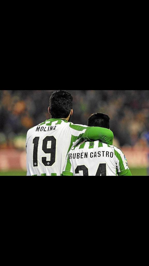 JMGArteaga's tweet photo. Yo no me pongo en pie ante estos dos, yo me arrodillo. Gracias por todo y por tanto @Jorge9Molina #RC24 http://t.co/Lv59Qbm2PH