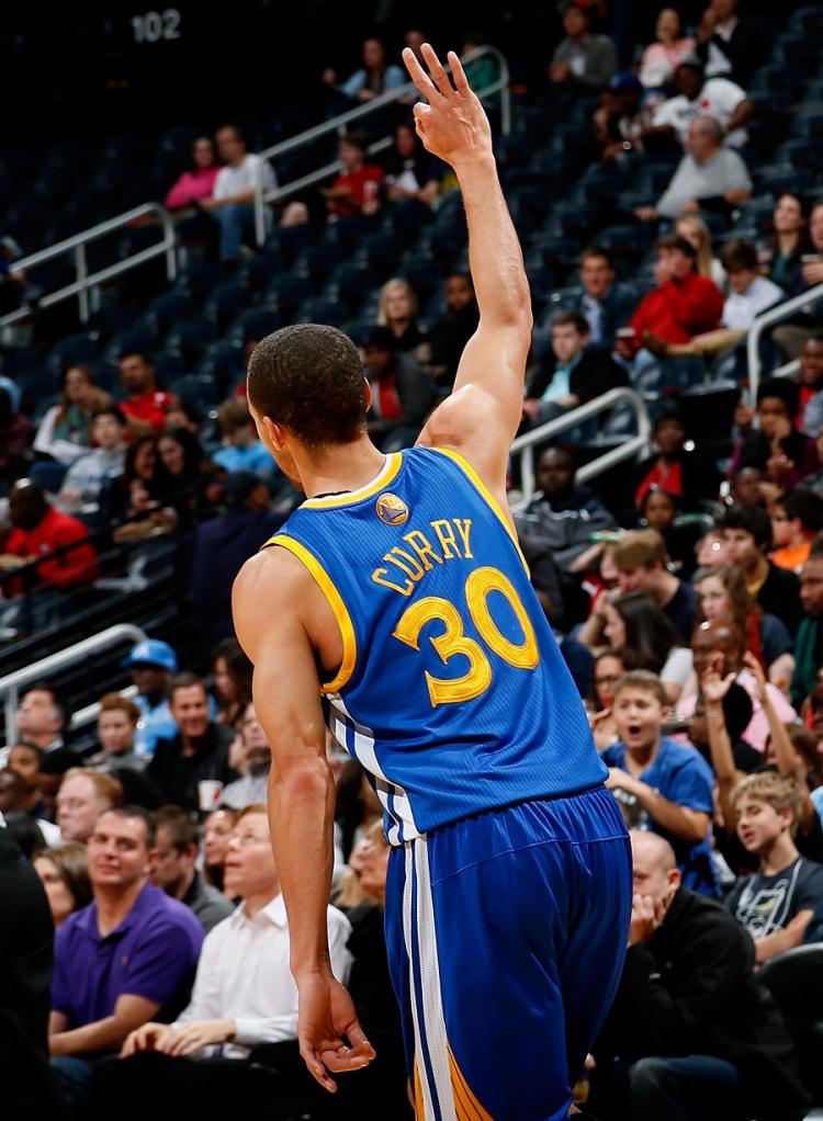 MyNBASource's tweet photo. Who's the better 3 point shooter?

RT for Steph Curry
FAV for Kyle Korver http://t.co/Ooc92pcZga