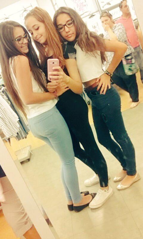 andreaafm14's tweet photo. Buen finde😚. #misvidas! #mishicas❤ #milauri❤ #mimarii❤ #Osquiero ! #milgraciasportodo #jijiji #bnoches💪. http://t.co/0elNvMEAXr