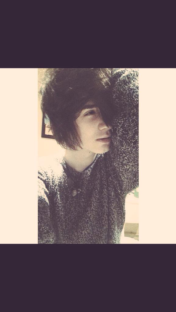 Tyler_gay_panda's tweet image. Hii I'm Dustin /without my piercings/