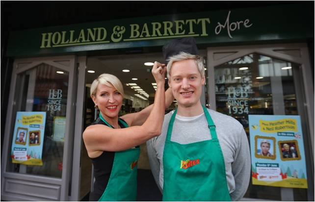 Heather Mills &amp; snooker star Neal Robertson at the new <a href="/VBitesChester/">VBites Chester</a> vegan cafe in #Chester facebook.com/vbitesfoods