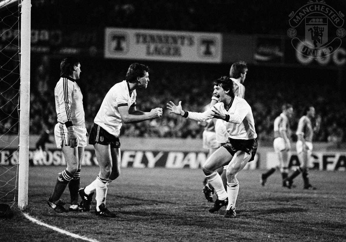 #mufc legend @BryanRobson picks out his top team-mates and opponents, including <a href="/GaryLineker/">Gary Lineker</a>: bddy.me/1KQgD7f