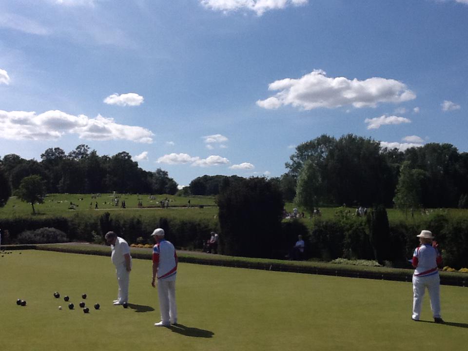 HillBowl's tweet photo. @cityoflondon Parliament Hill Bowling Club V Trumpington Yesterday. http://t.co/wnsSkKM4S3