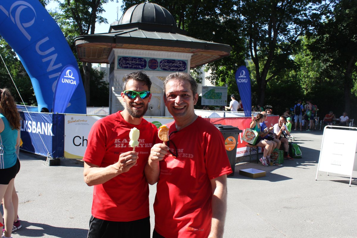 Boxpalast's tweet photo. Rund 30 Runden@ #ViennaCharityRun. Hut hab vor Rekordrundenmachern Vielen Dank an Team@Friends http://t.co/ooj9qgDnLt http://t.co/mc6JYkXfjG