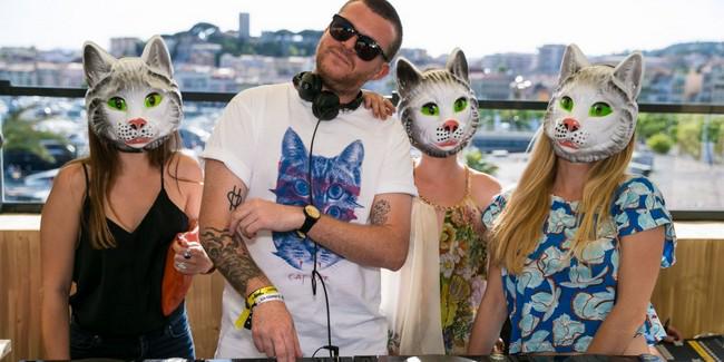 elisenews_'s tweet photo. #np CätCät (@catcatofficial) - Coucher de Soleil (feat. Mary H) http://t.co/BSDLzJoJy5 http://t.co/c0clkiUztL
