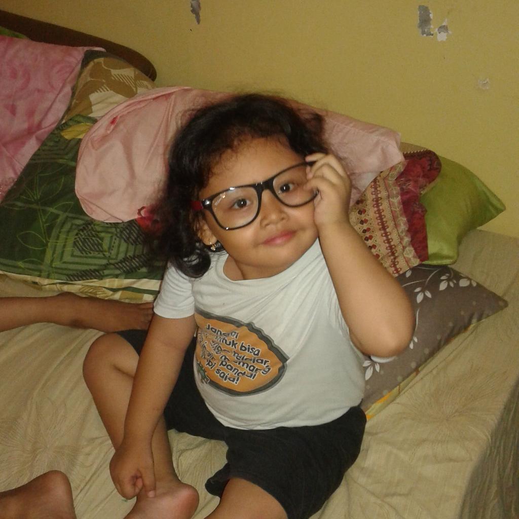 DeviceDevi tweet picture