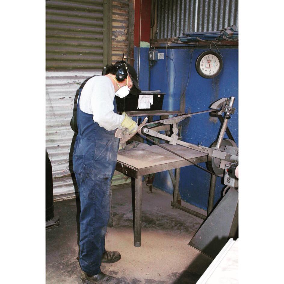 Lesile starting his Monday morning with a bronze mess .. #theheavymetalcompany #heavymetal #bronze #fettlingbay