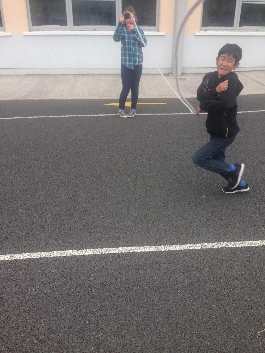 Steves3rdclass's tweet photo. live action shots from our skipathon...yes Steve was trying too! http://t.co/hNCmxXye5D