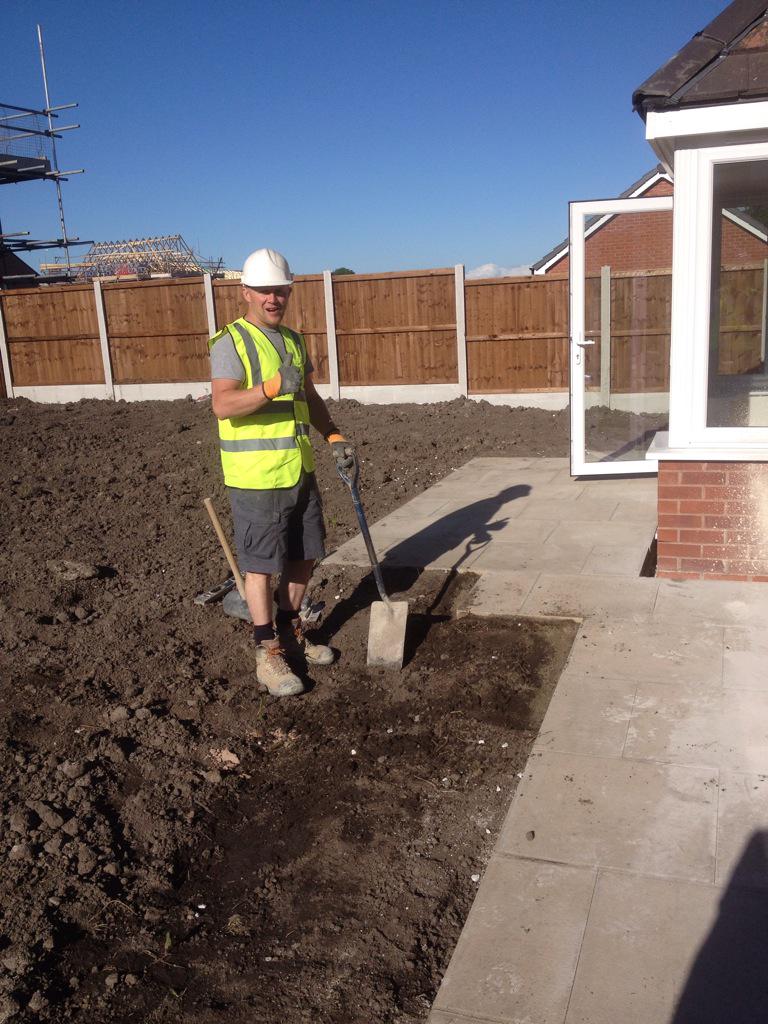 redlinedevelop1's tweet photo. New #Kitchen went in over weekend.. PavedPatio is in and ready For #Landscape and #Turf..
http://t.co/gf9OeH0CKa http://t.co/V5ZRFqrqg4