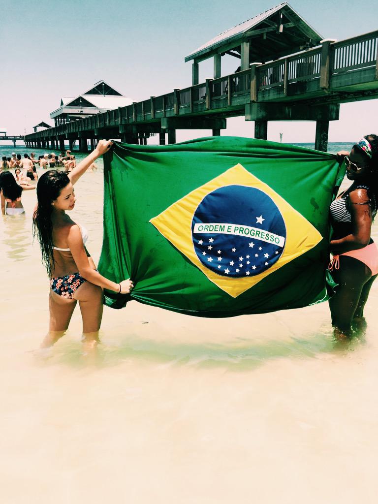 jschirmxo's tweet photo. gang shit. 🇧🇷 http://t.co/qtMAsS6v87
