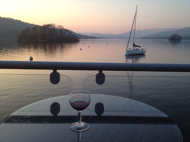 lodgeskevin's tweet image. Sign up for availability emails to rent this view in 2016 bit.ly/1A70KbO  #fallbarrow #windermere