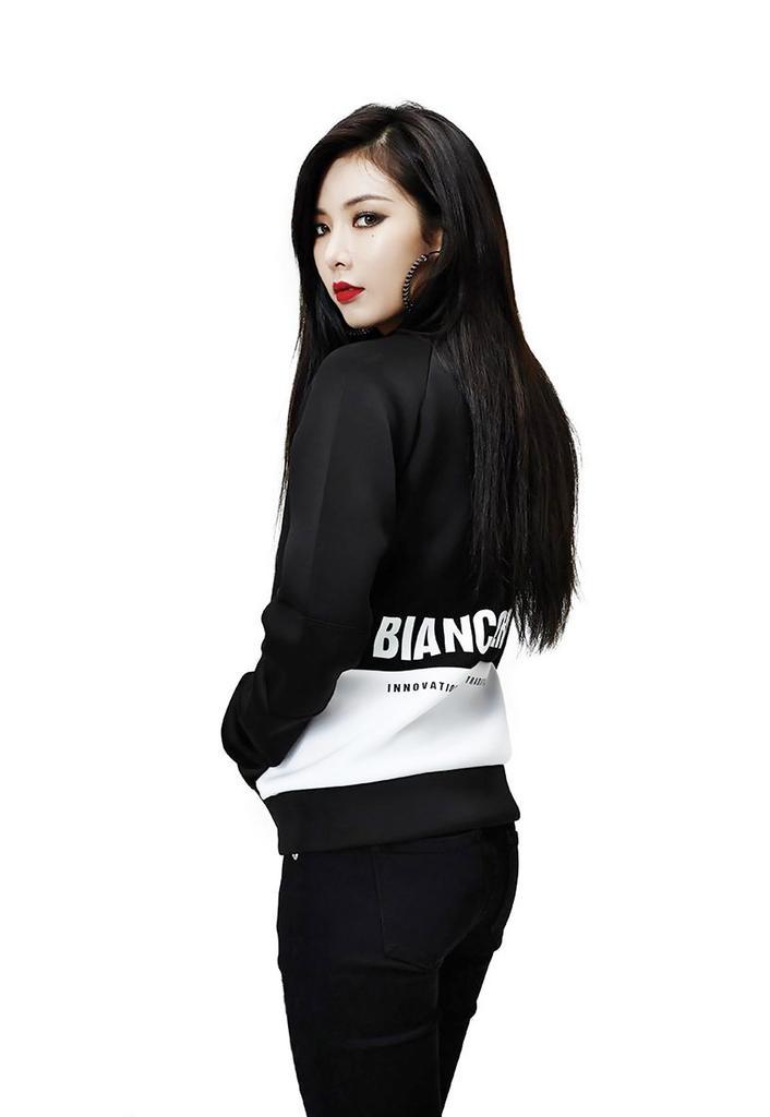  HAPPY BIRTHDAY MULTI TALENT GIRL! Kim HYUNA of 4MINUTE, wish you always LUCK! cc: 